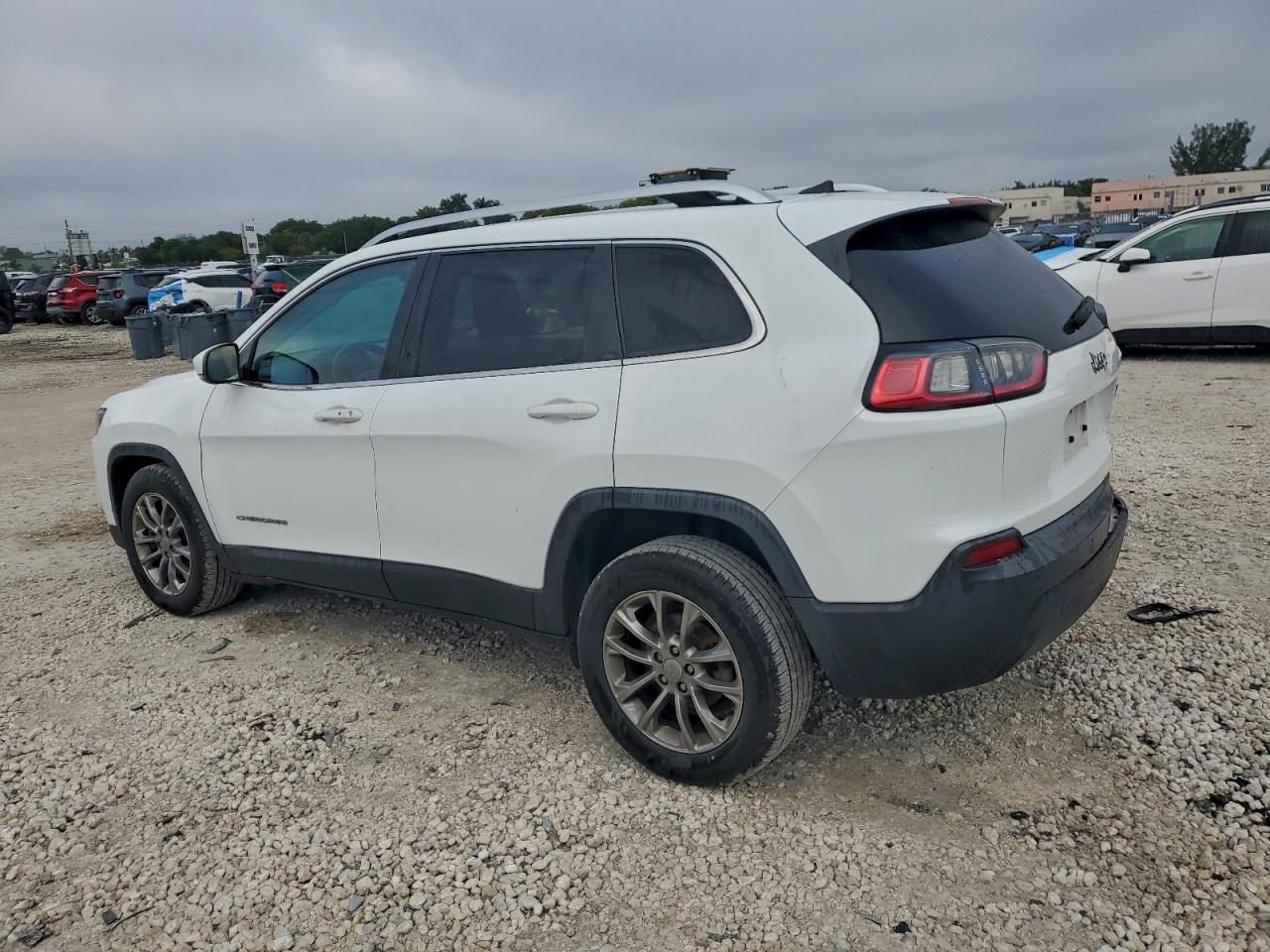 JEEP GRAND CHEROKEE LATITUDE PLUS