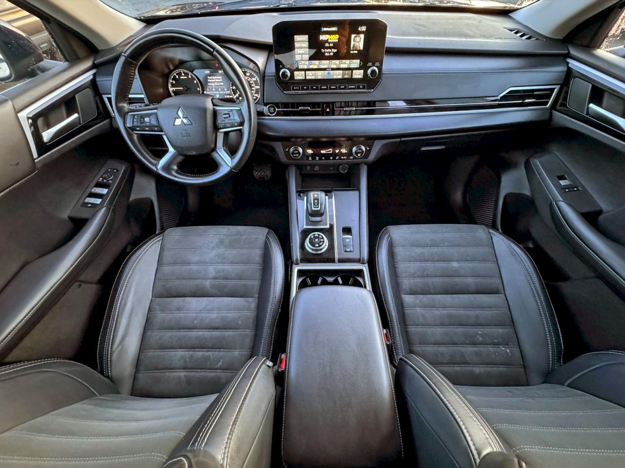 MITSUBISHI OUTLANDER SE