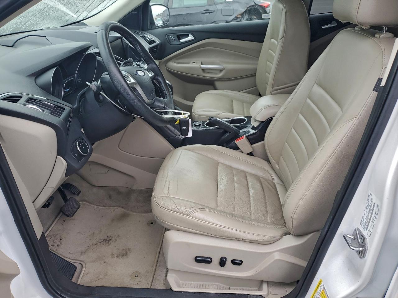 FORD ESCAPE TITANIUM