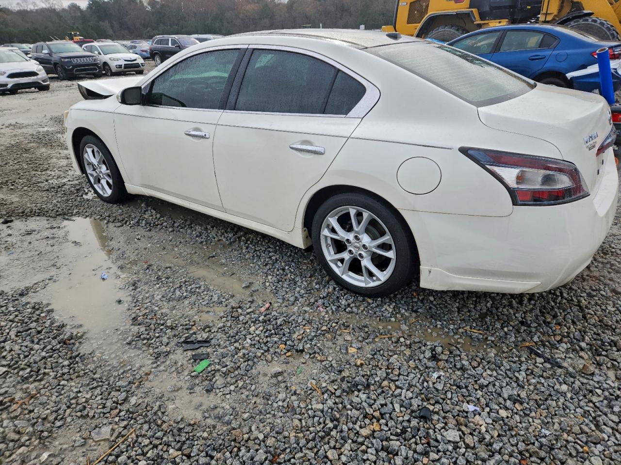 NISSAN MAXIMA S