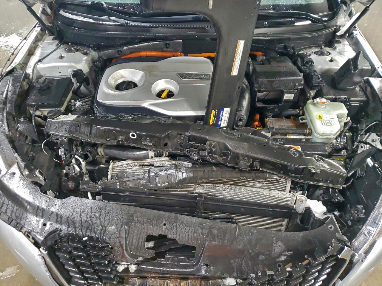 HYUNDAI SONATA HYBRID