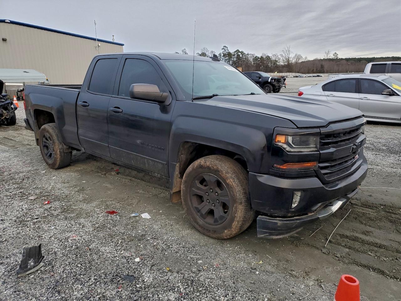 CHEVROLET SILVERADO K1500 LT