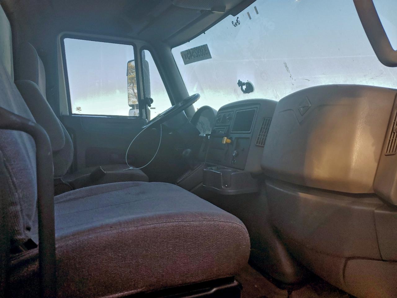 Lot #3302796912 2012 INTERNATIONAL 4000