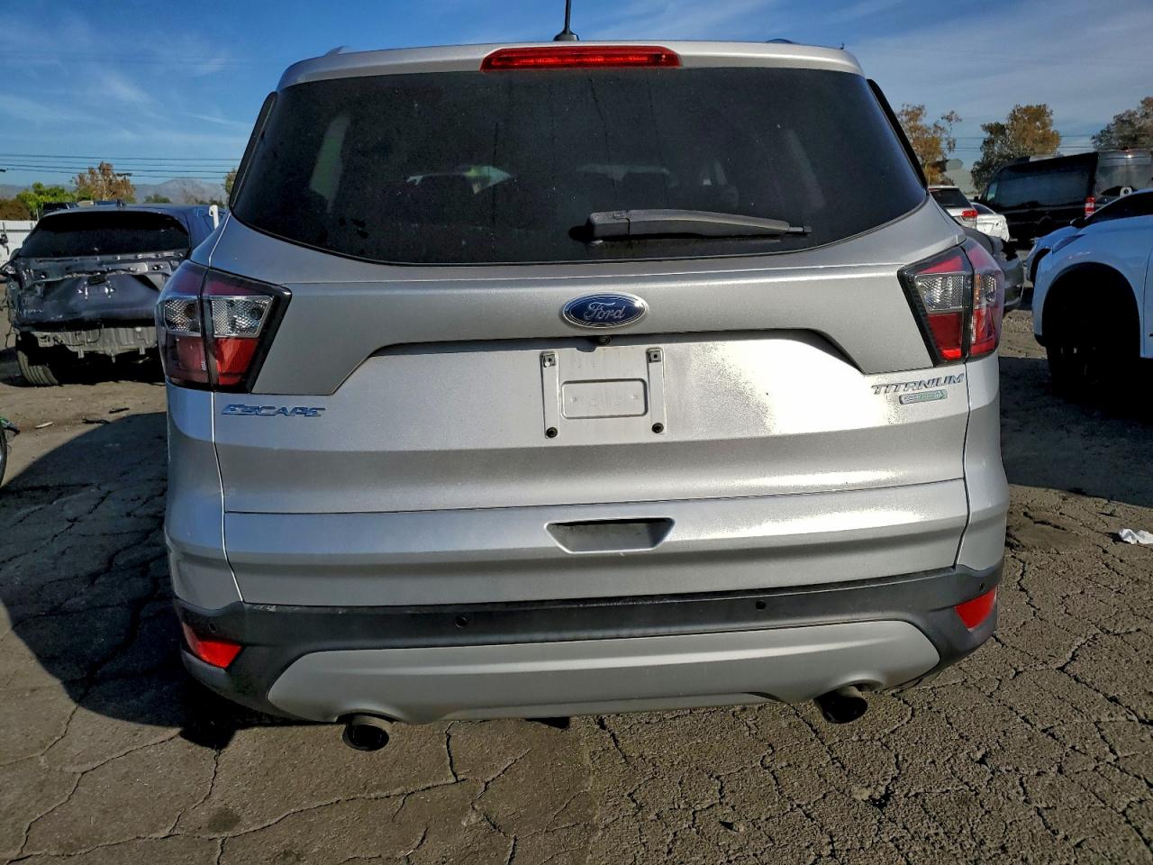 FORD ESCAPE TITANIUM