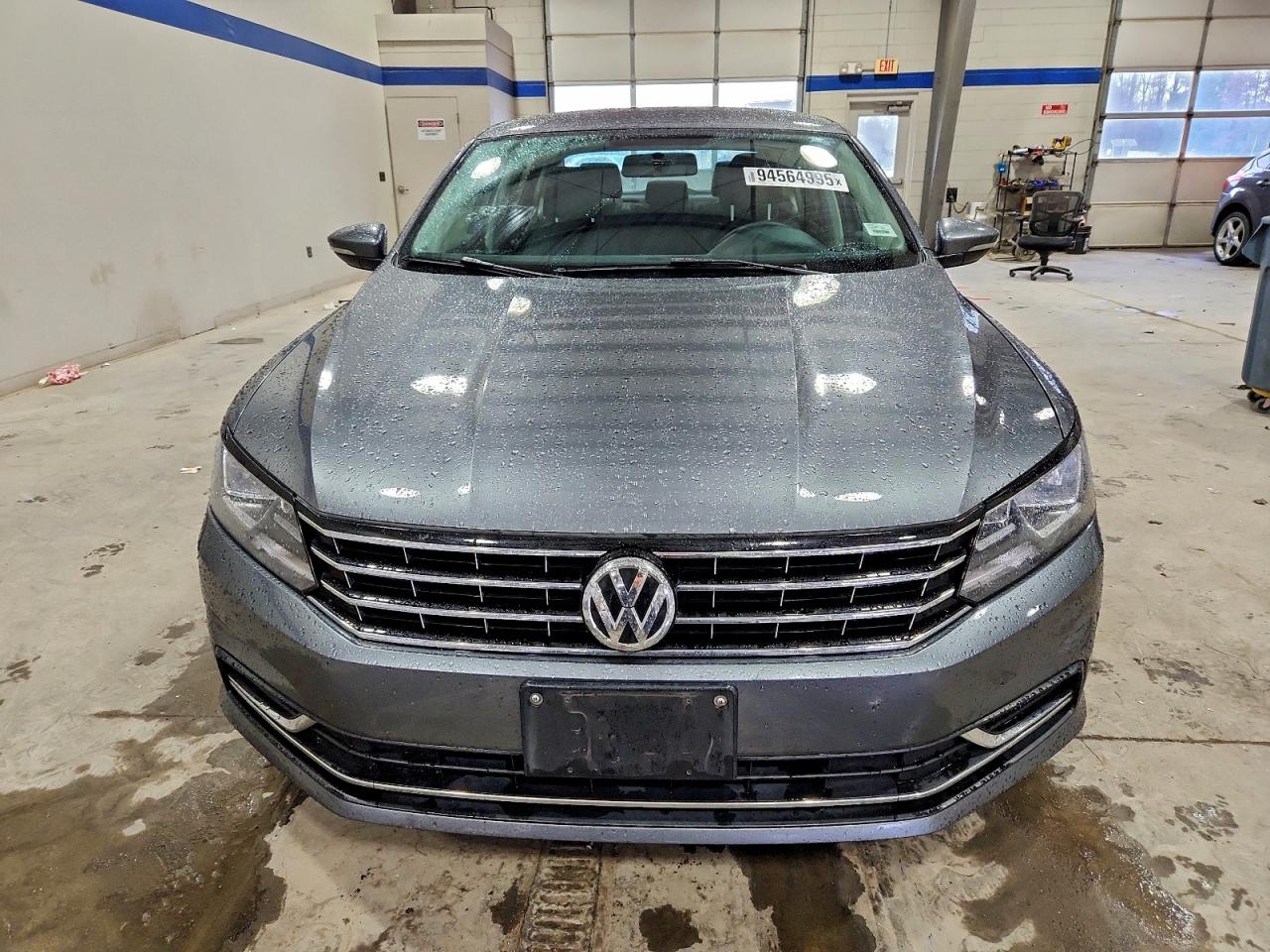 VOLKSWAGEN PASSAT S