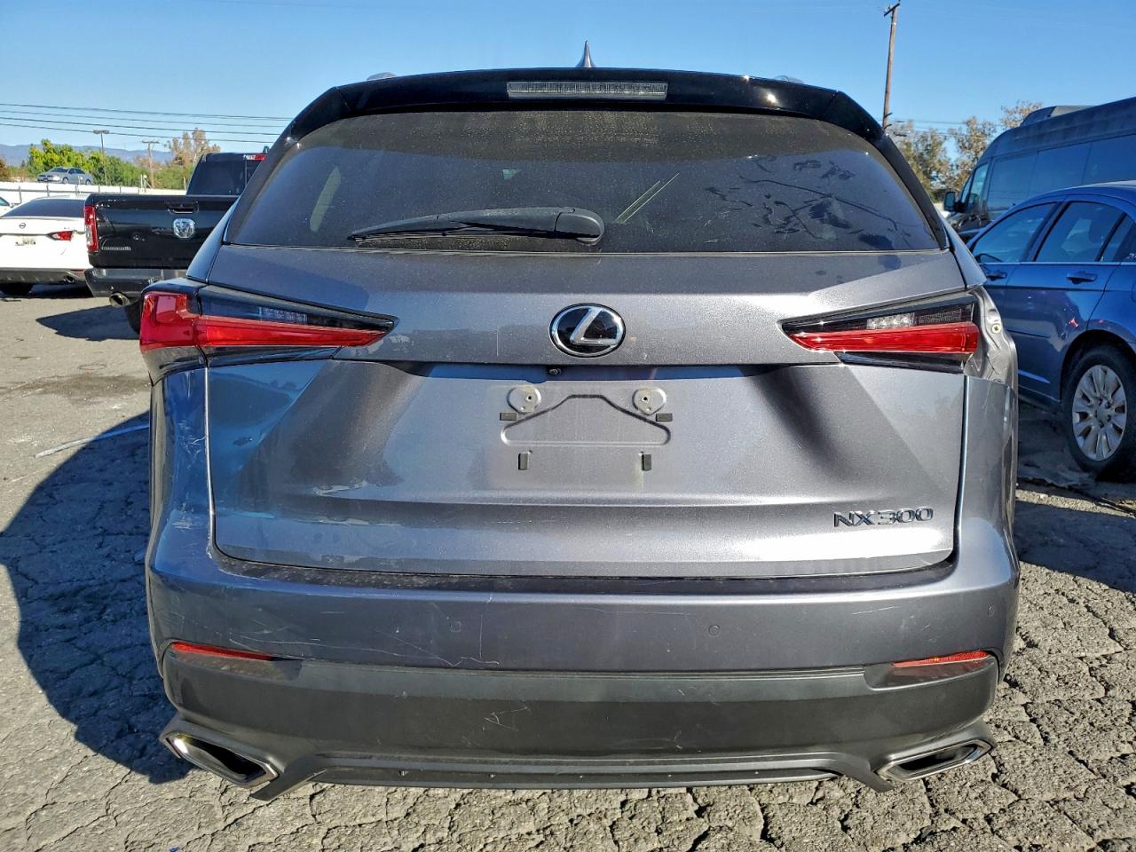 LEXUS NX 300 BASE