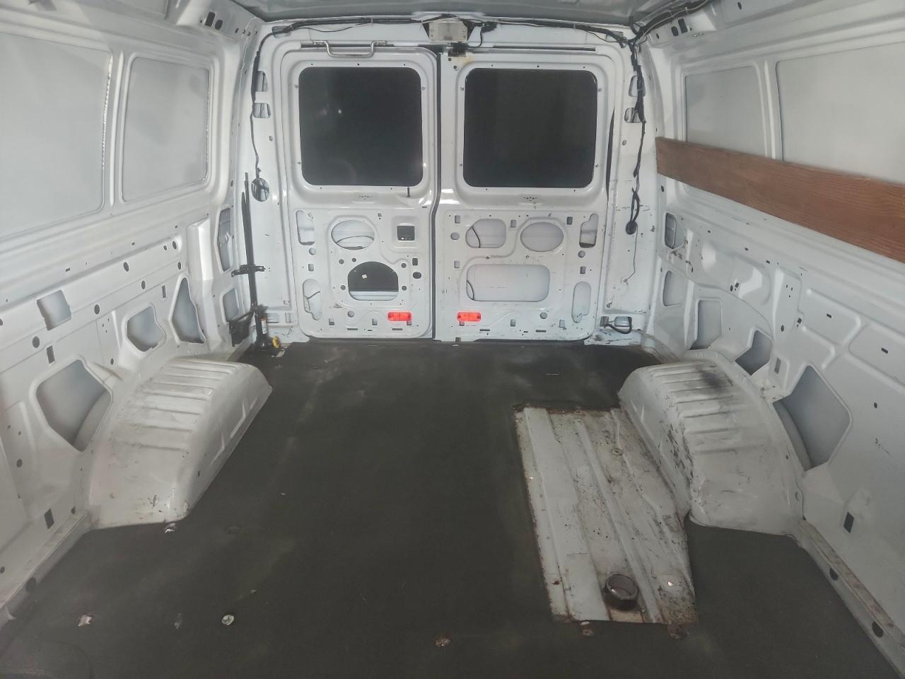 FORD ECONOLINE E250 VAN