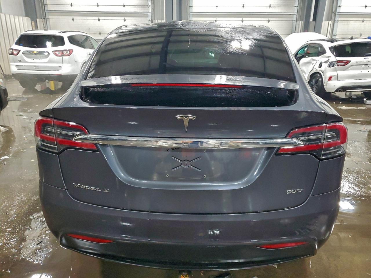 TESLA MODEL X