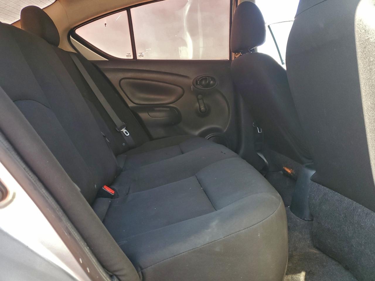 Lot #3302780894 2015 NISSAN VERSA S