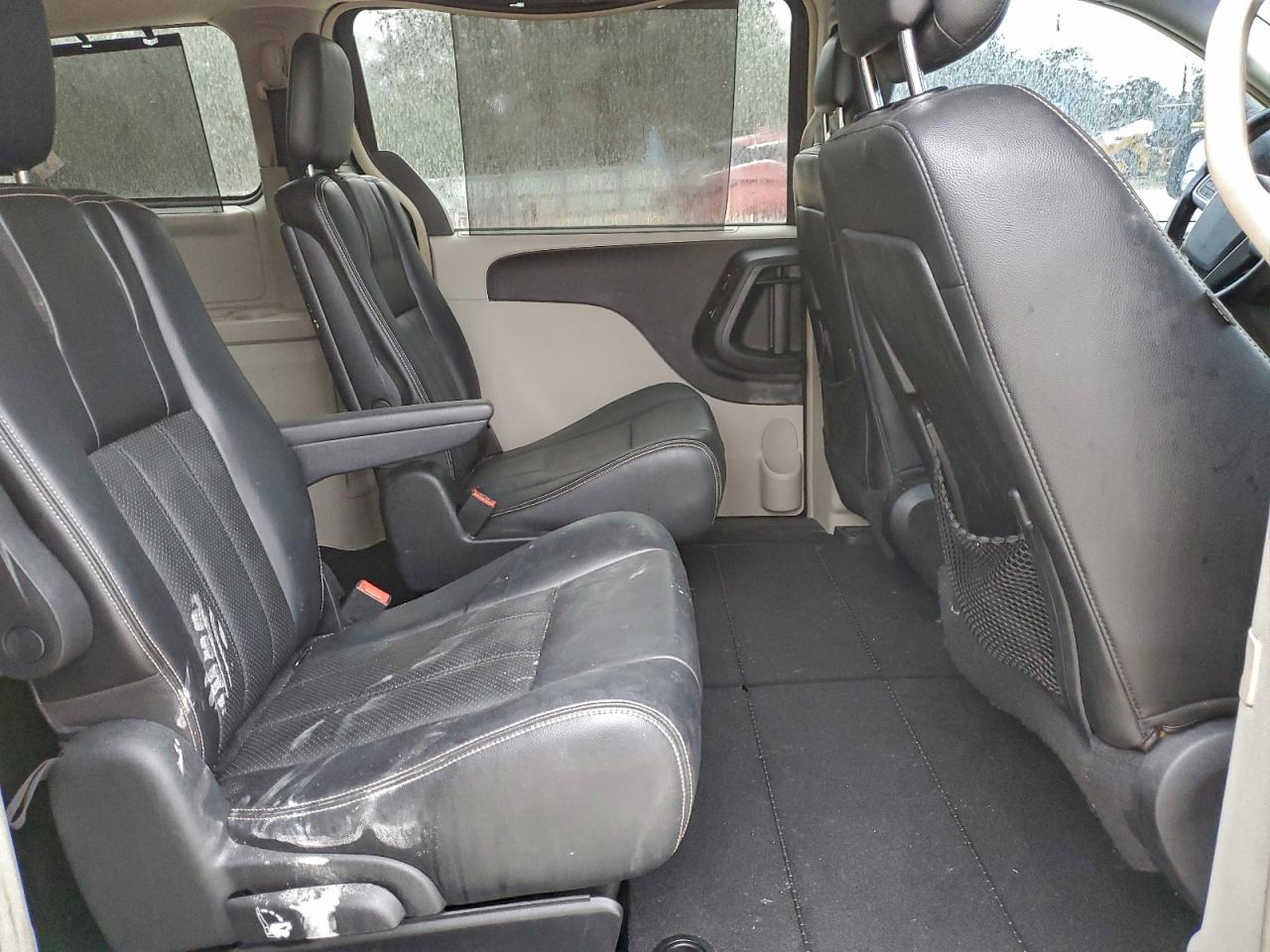 CHRYSLER TOWN & COUNTRY TOURING L