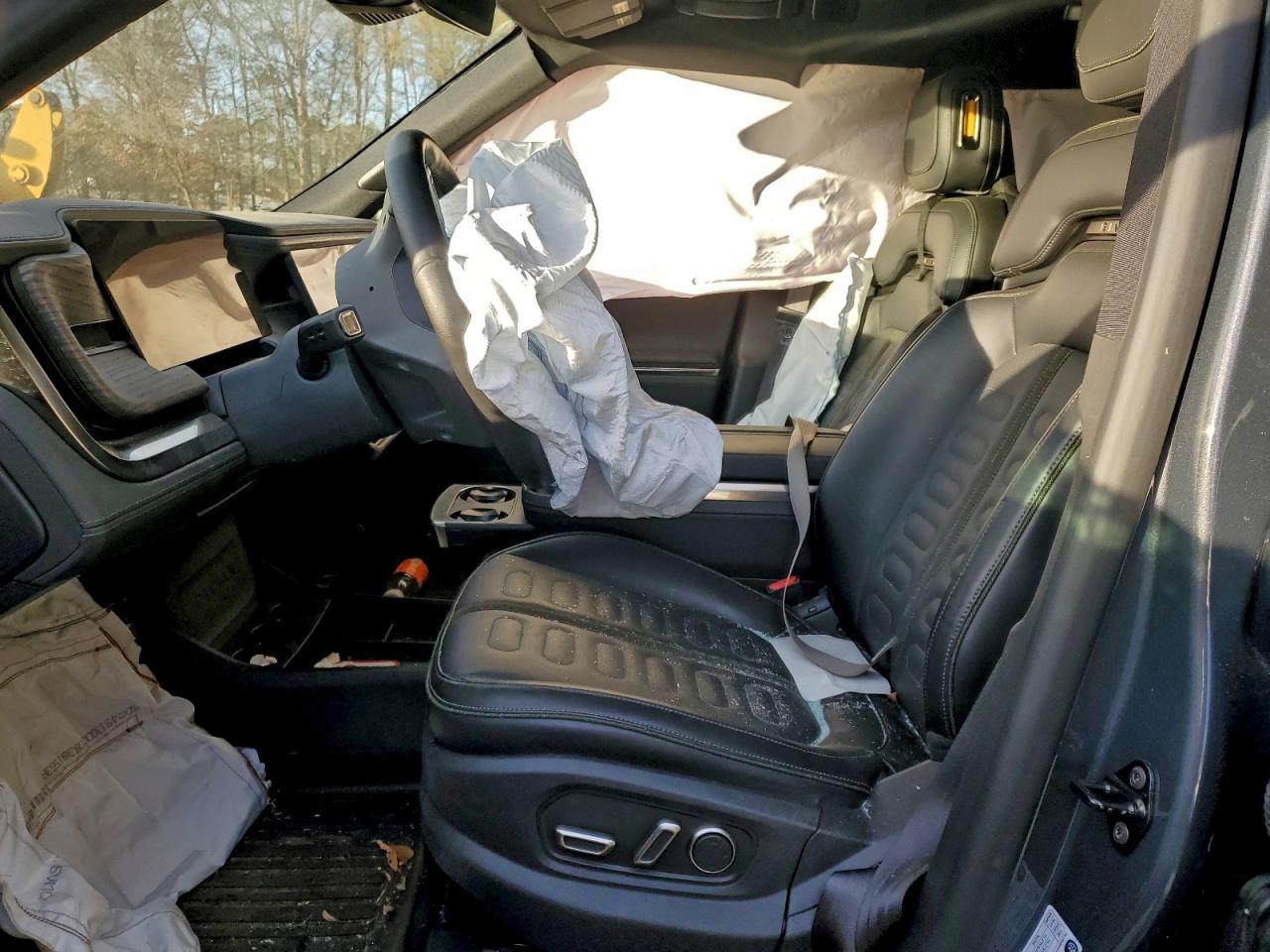 RIVIAN R1T ADVENTURE