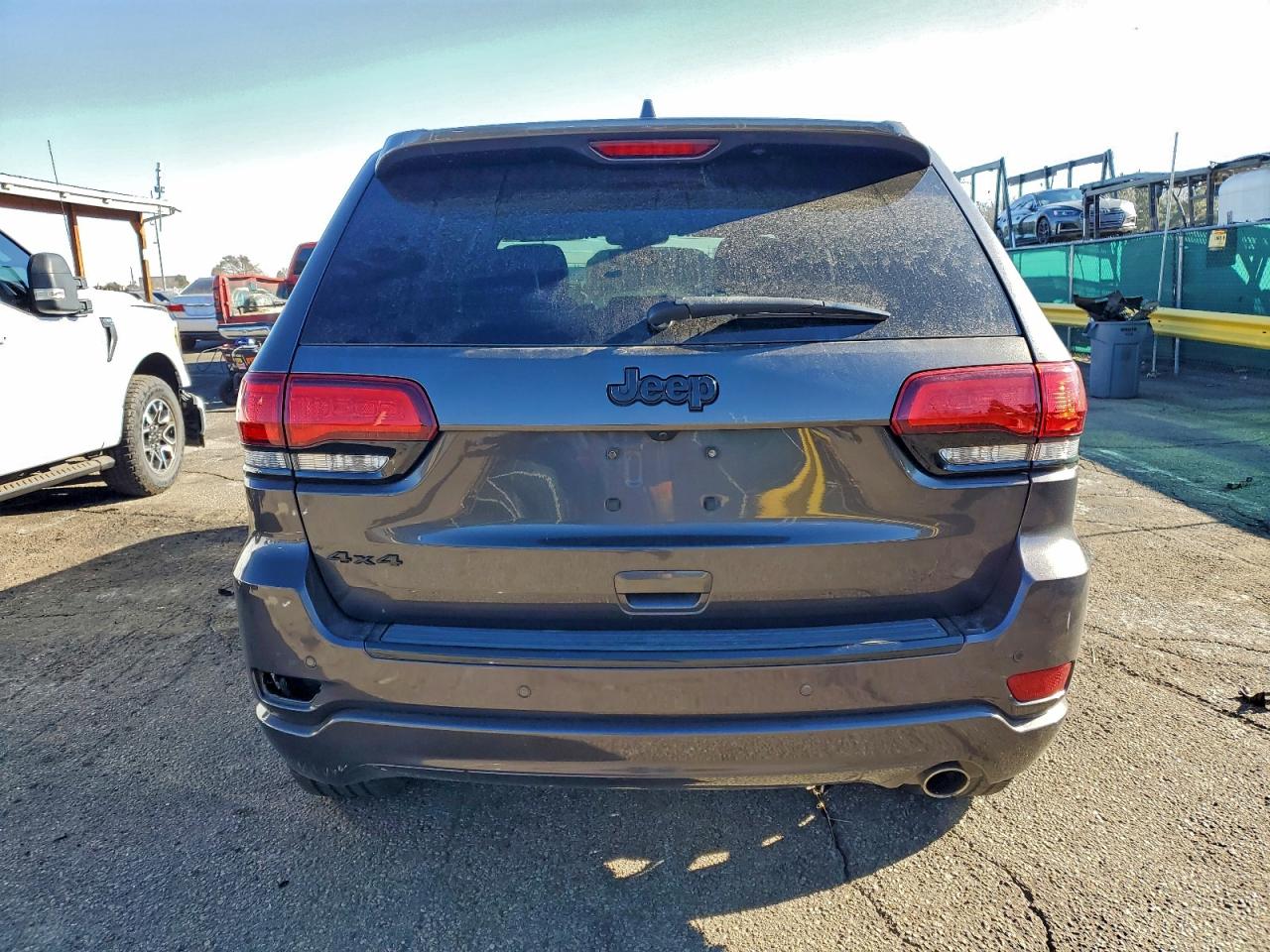 JEEP GRAND CHEROKEE LAREDO