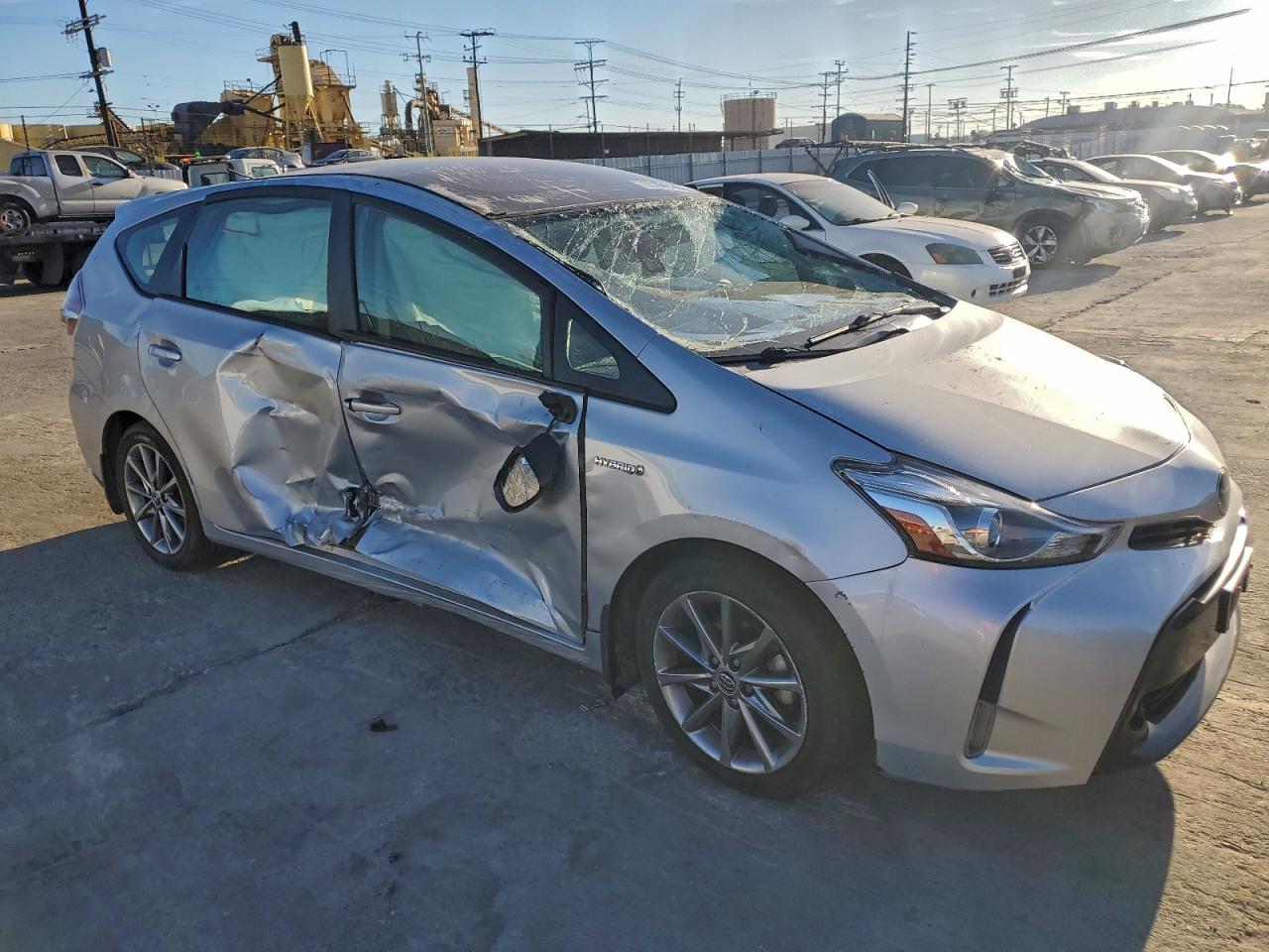 TOYOTA PRIUS V