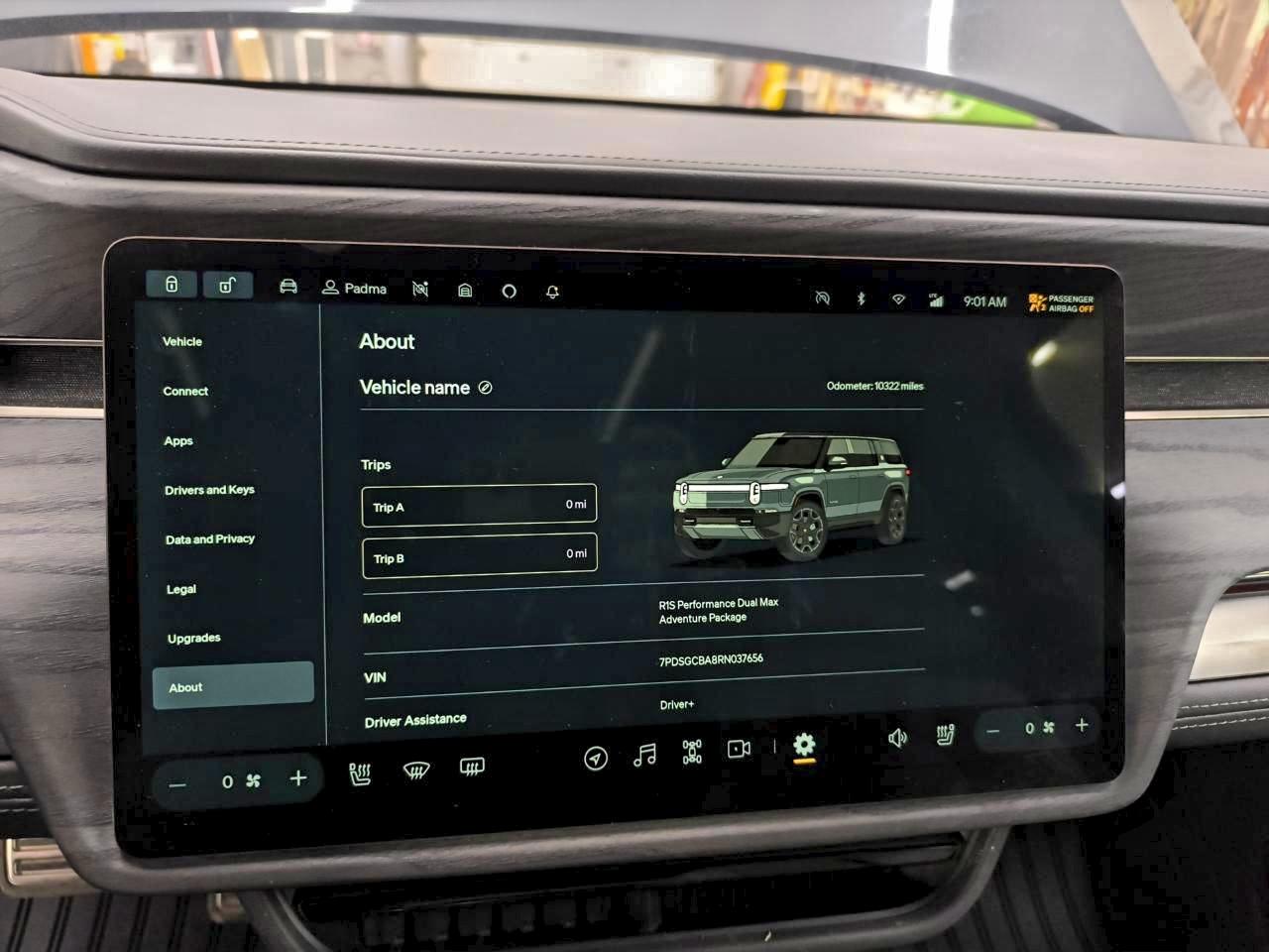 Lot #3318925949 2024 RIVIAN R1S ADVENT