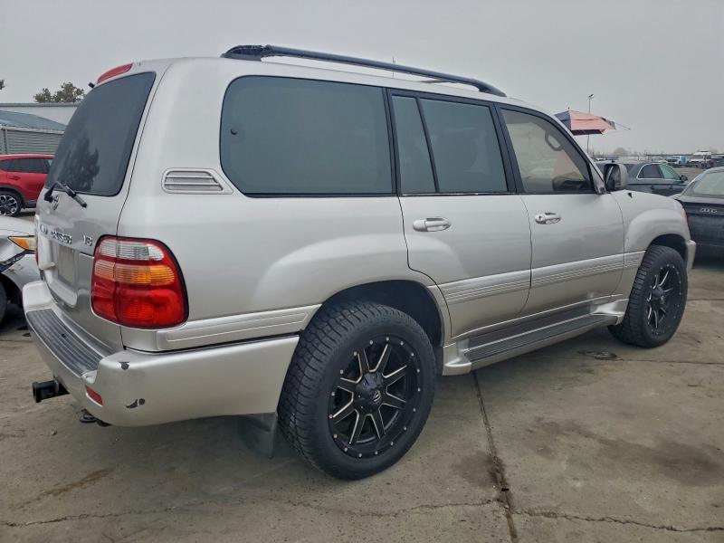 2002 TOYOTA LAND CRUIS #3318027397