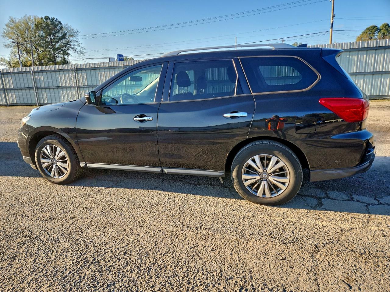 Lot #3317755066 2019 NISSAN PATHFINDER