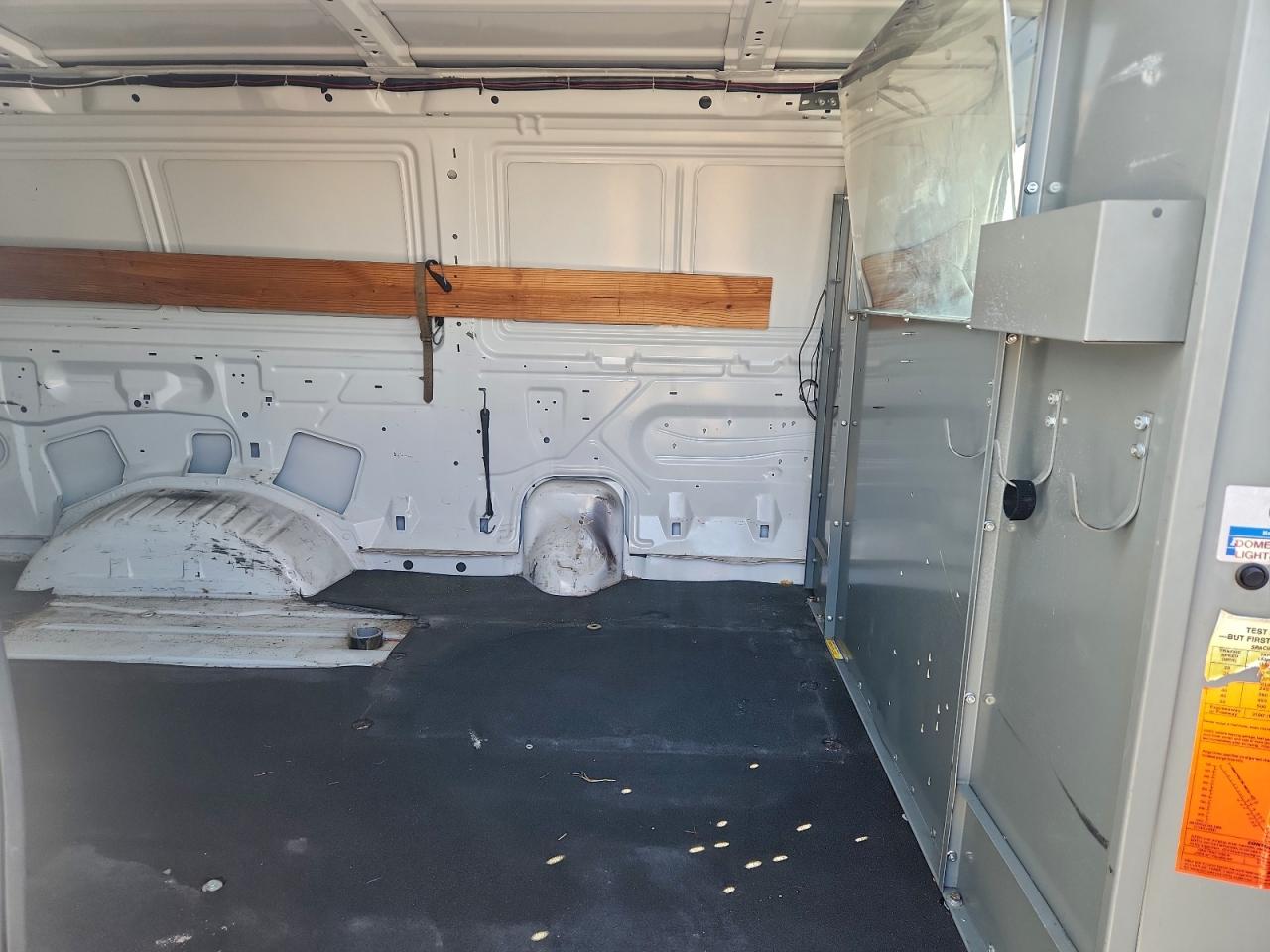 FORD ECONOLINE E250 VAN