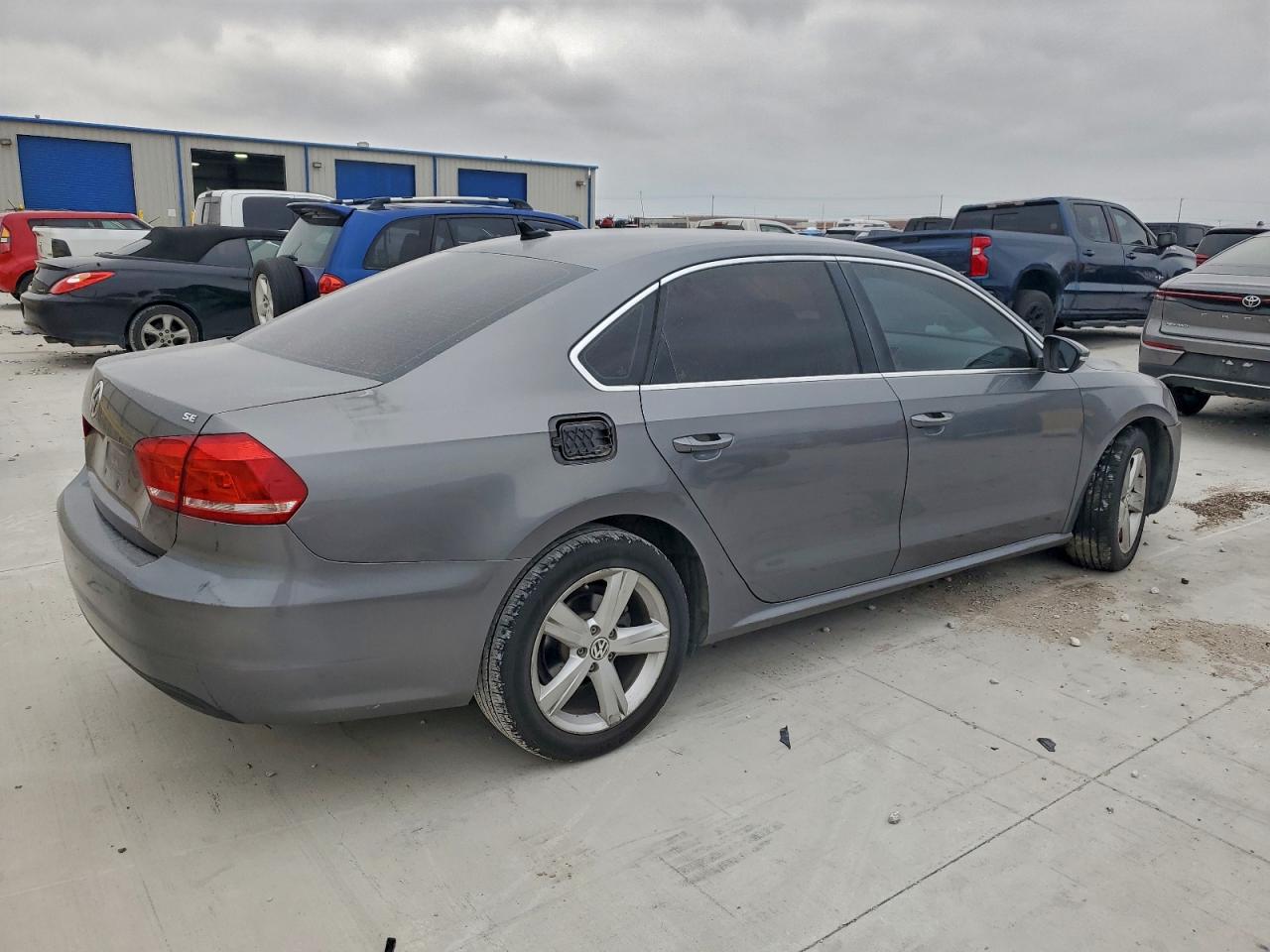 VOLKSWAGEN PASSAT SE