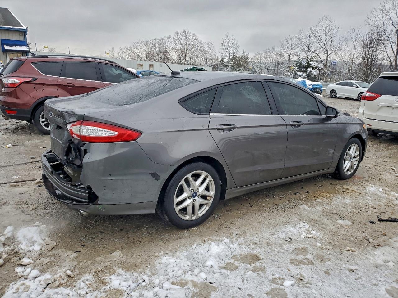 FORD FUSION SE