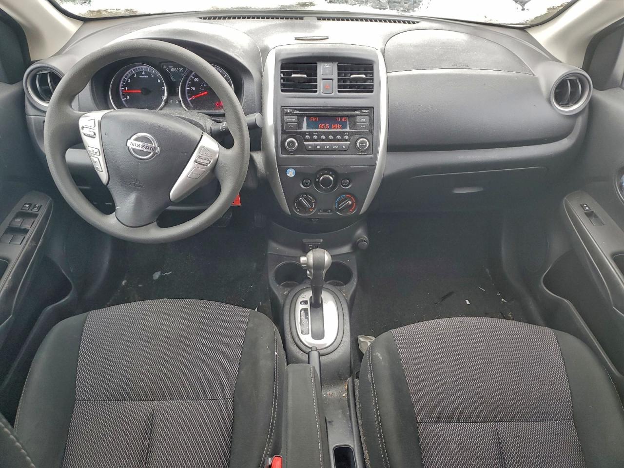 NISSAN VERSA S