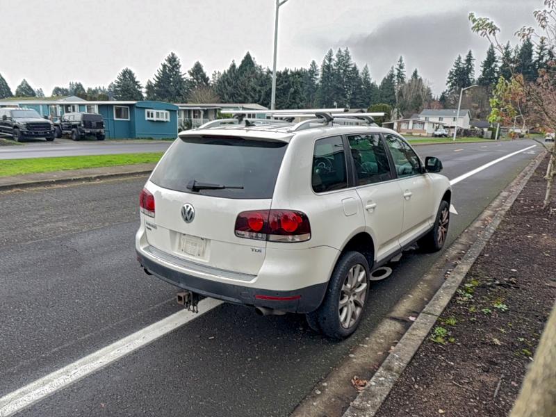 2009 VOLKSWAGEN TOUAREG 2 #3303864692