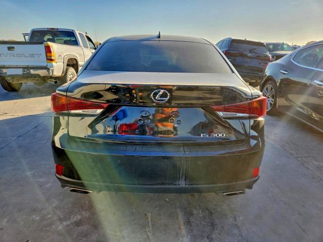 2018 LEXUS IS 300 #3315875088