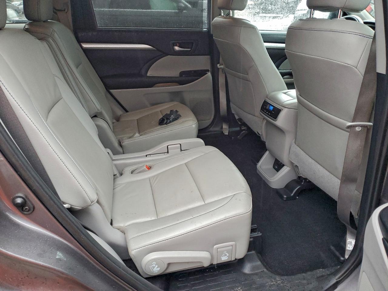 Lot #3310629769 2019 TOYOTA HIGHLANDER