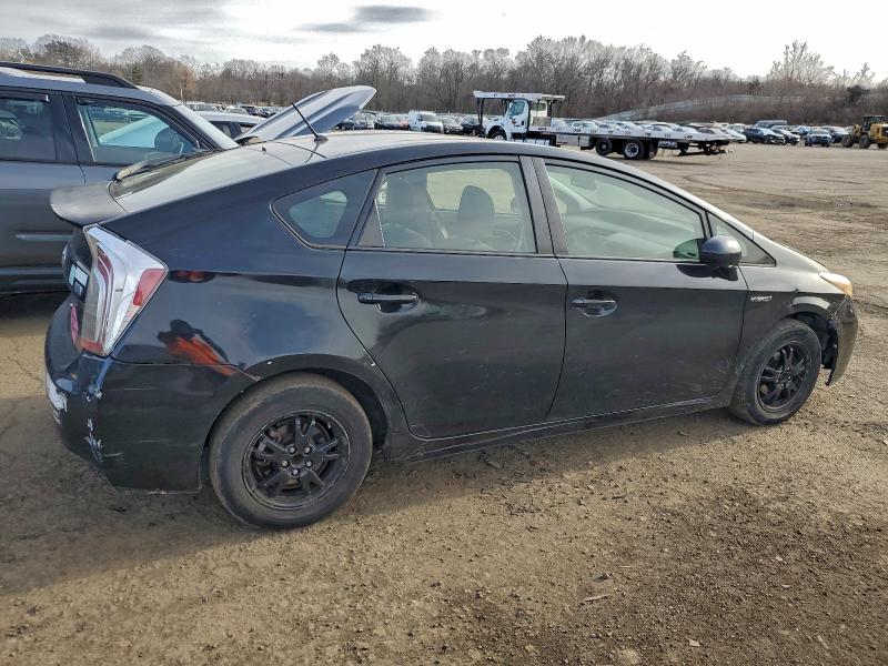 2013 TOYOTA PRIUS #3311461327