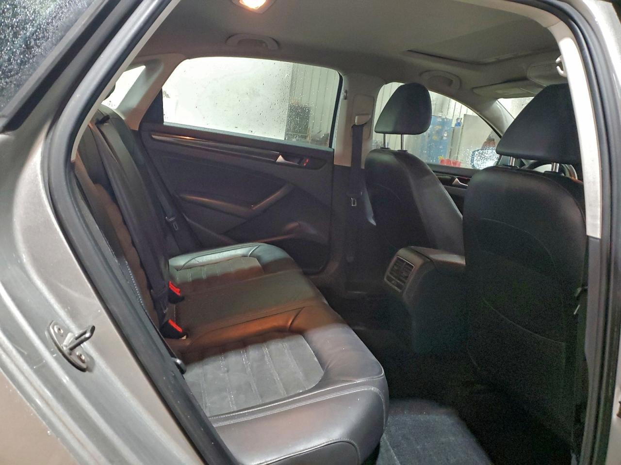 VOLKSWAGEN PASSAT SEL