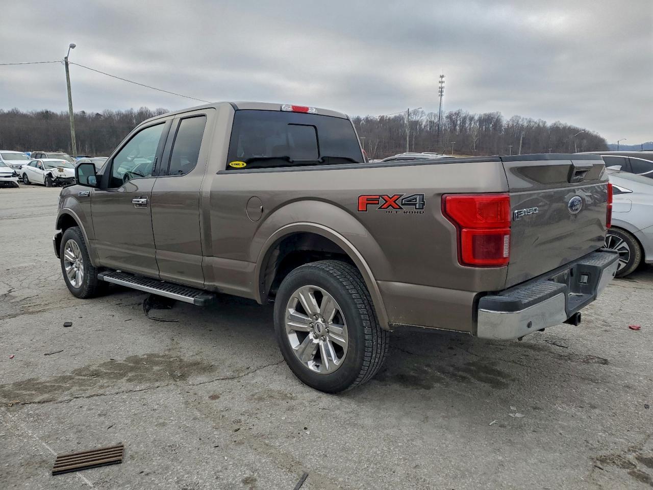 FORD F-150 SUPER CAB