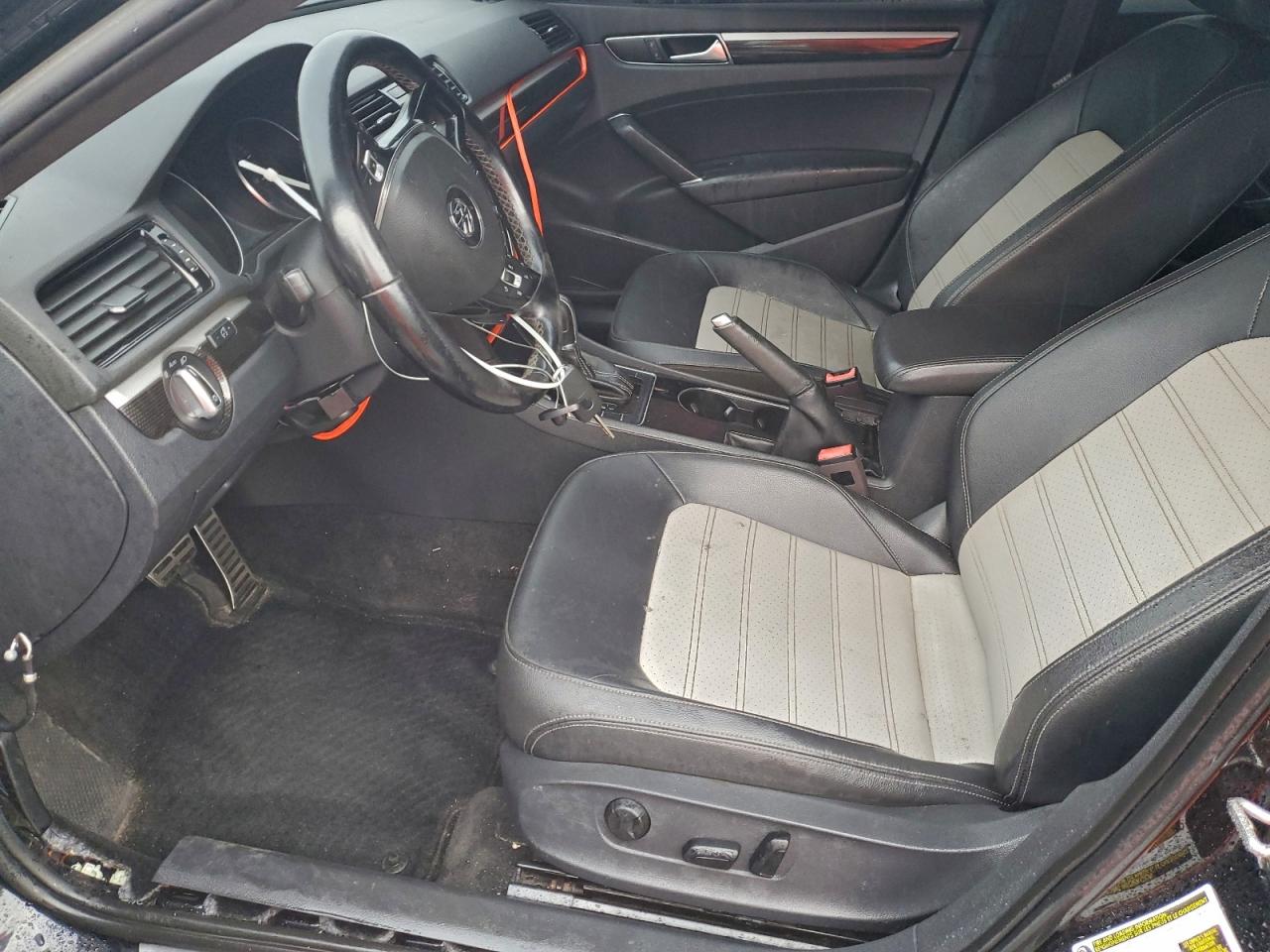 Lot #3310381956 2018 VOLKSWAGEN PASSAT GT