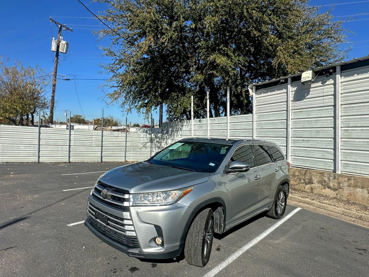 Lot #3315554782 2018 TOYOTA HIGHLANDER