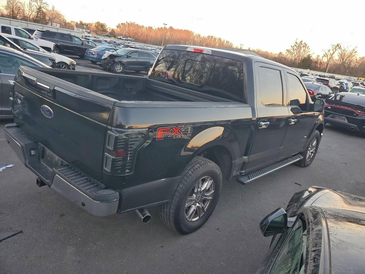 FORD F-150 SUPERCREW