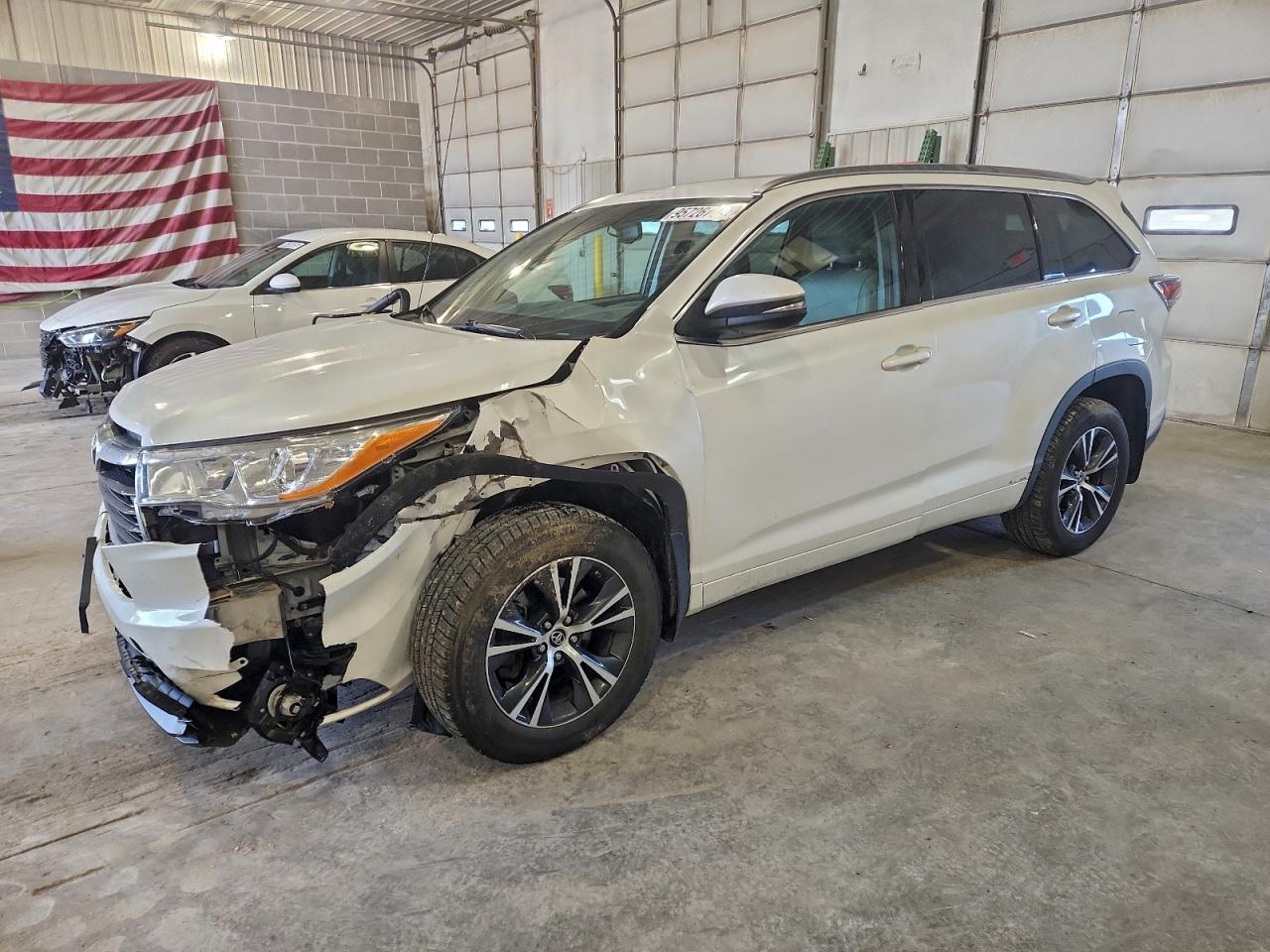 TOYOTA HIGHLANDER XLE