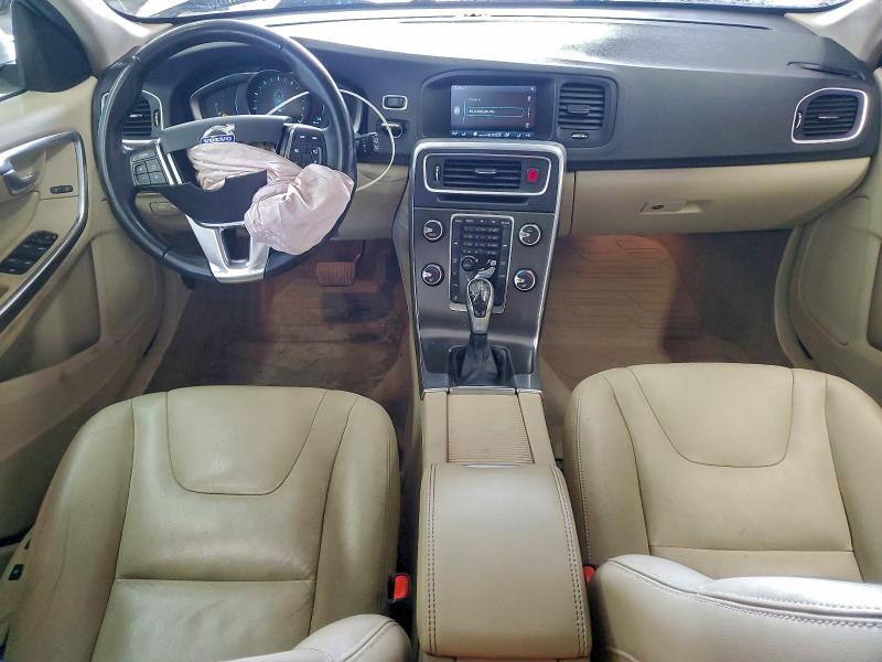 2015 VOLVO V60 PREMIE #3317084009