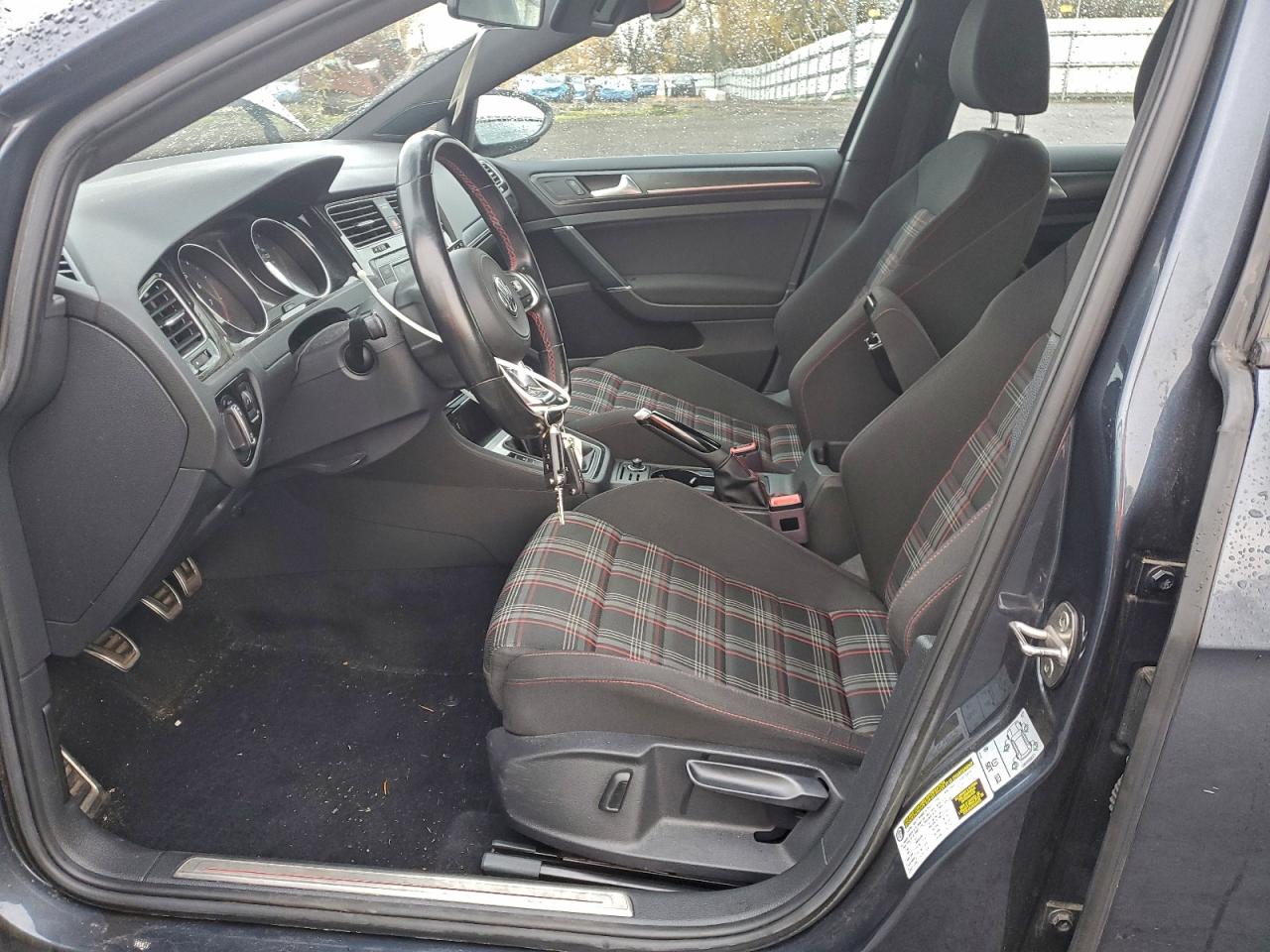 VOLKSWAGEN GOLF GTI S