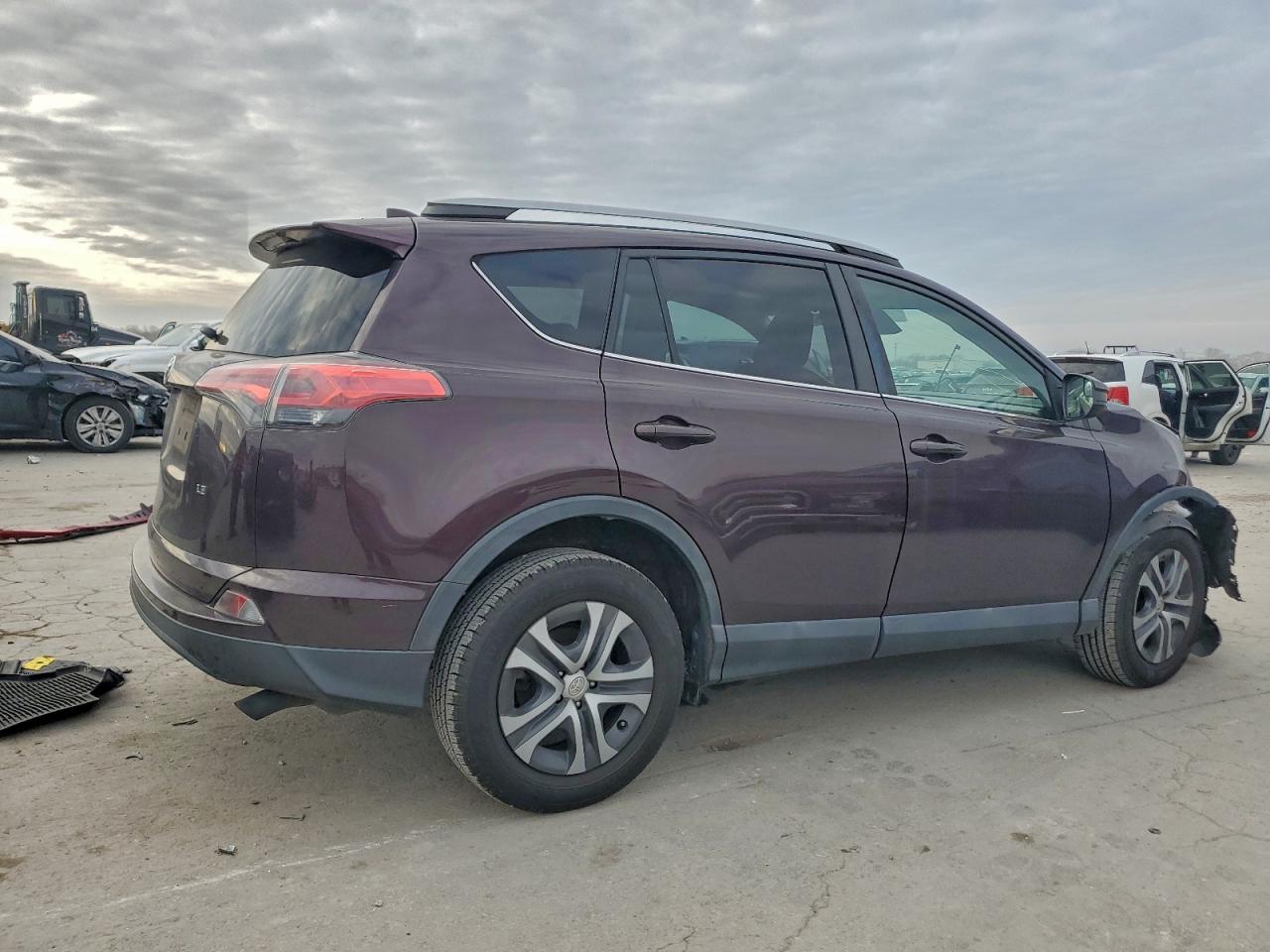 TOYOTA RAV4 LE