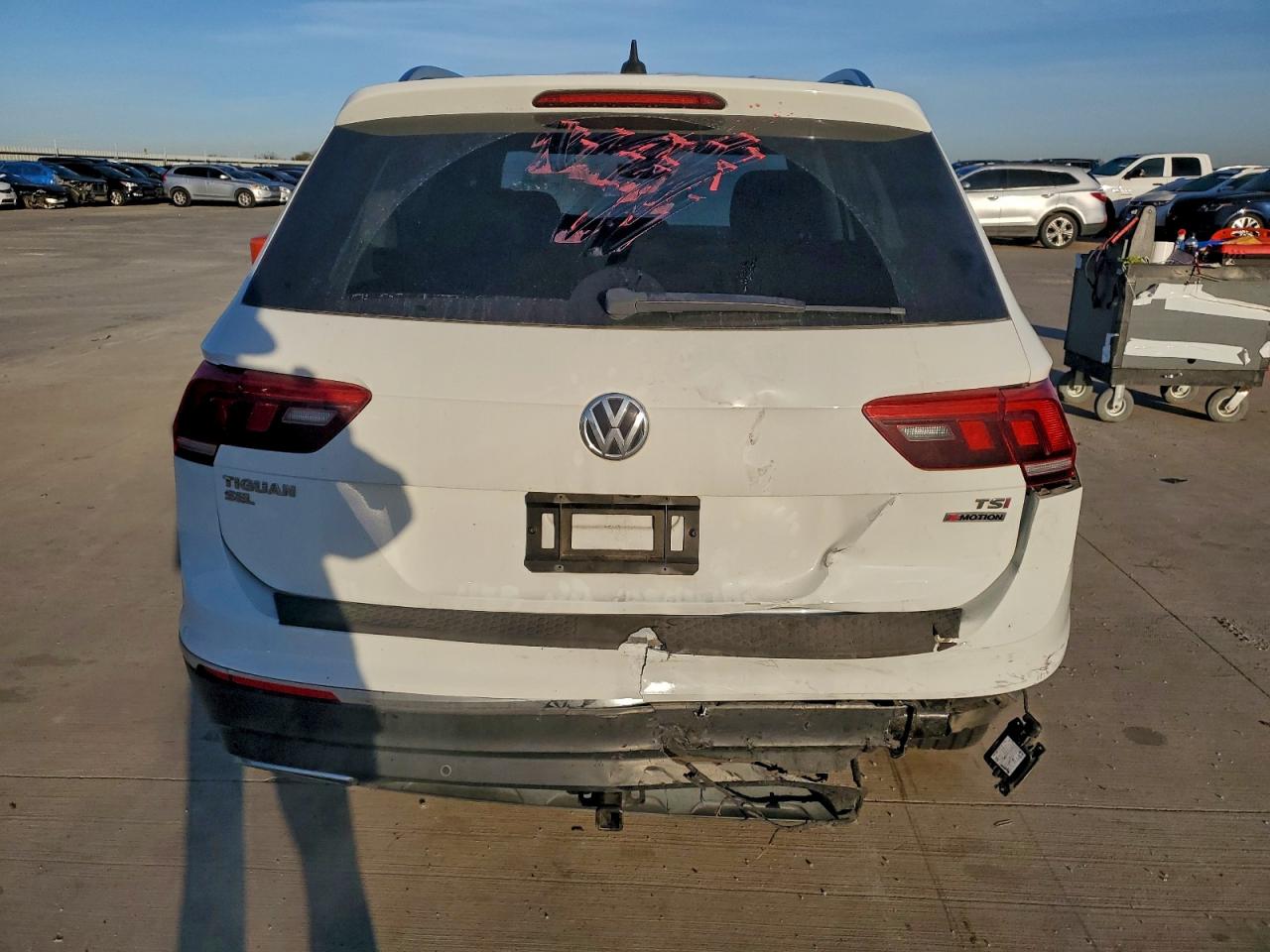 Lot #3318142387 2018 VOLKSWAGEN TIGUAN SEL