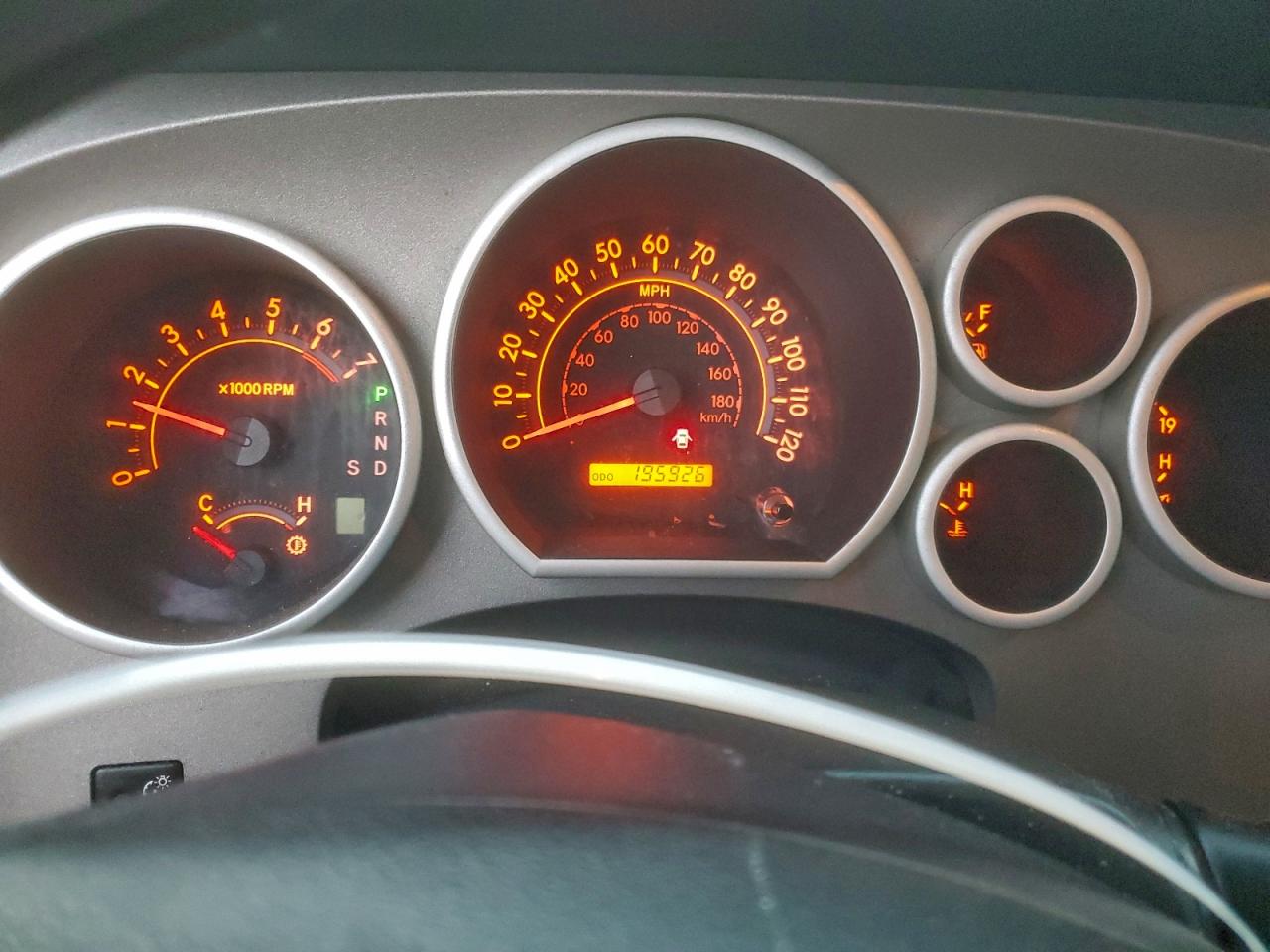 TOYOTA TUNDRA CREWMAX SR5