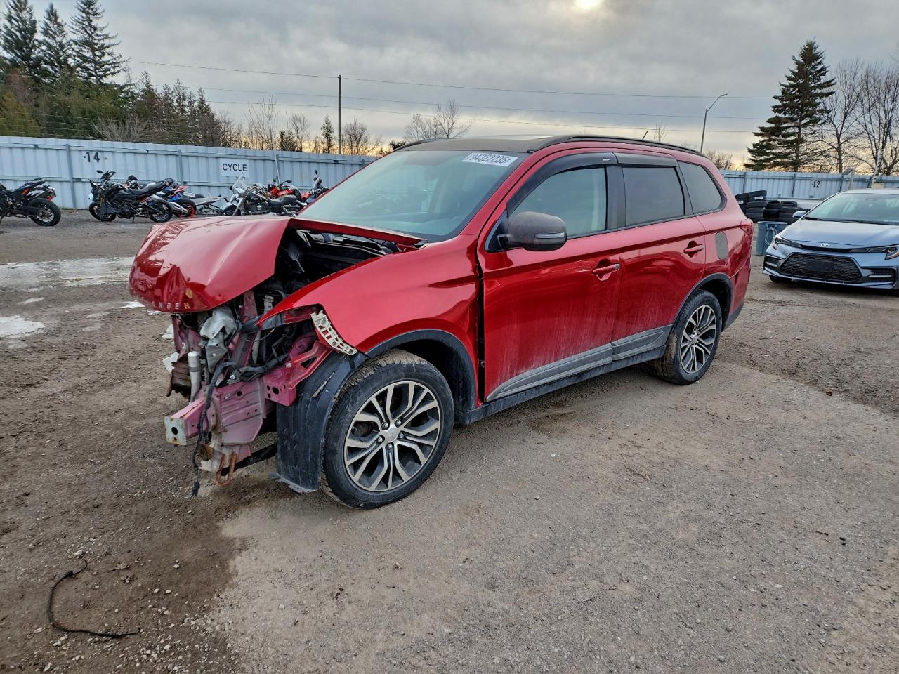 MITSUBISHI OUTLANDER ES