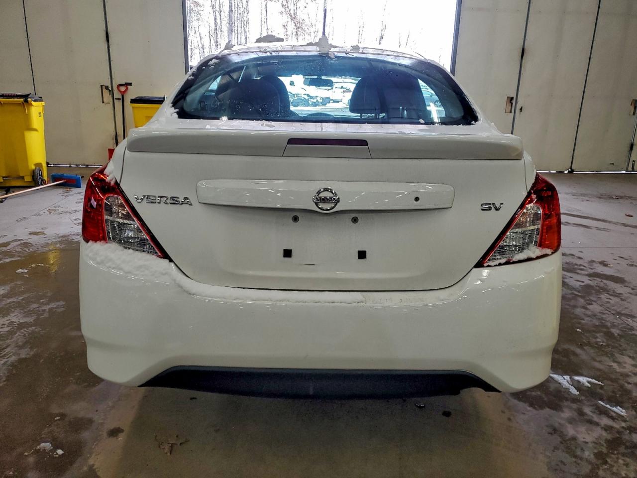 NISSAN VERSA S