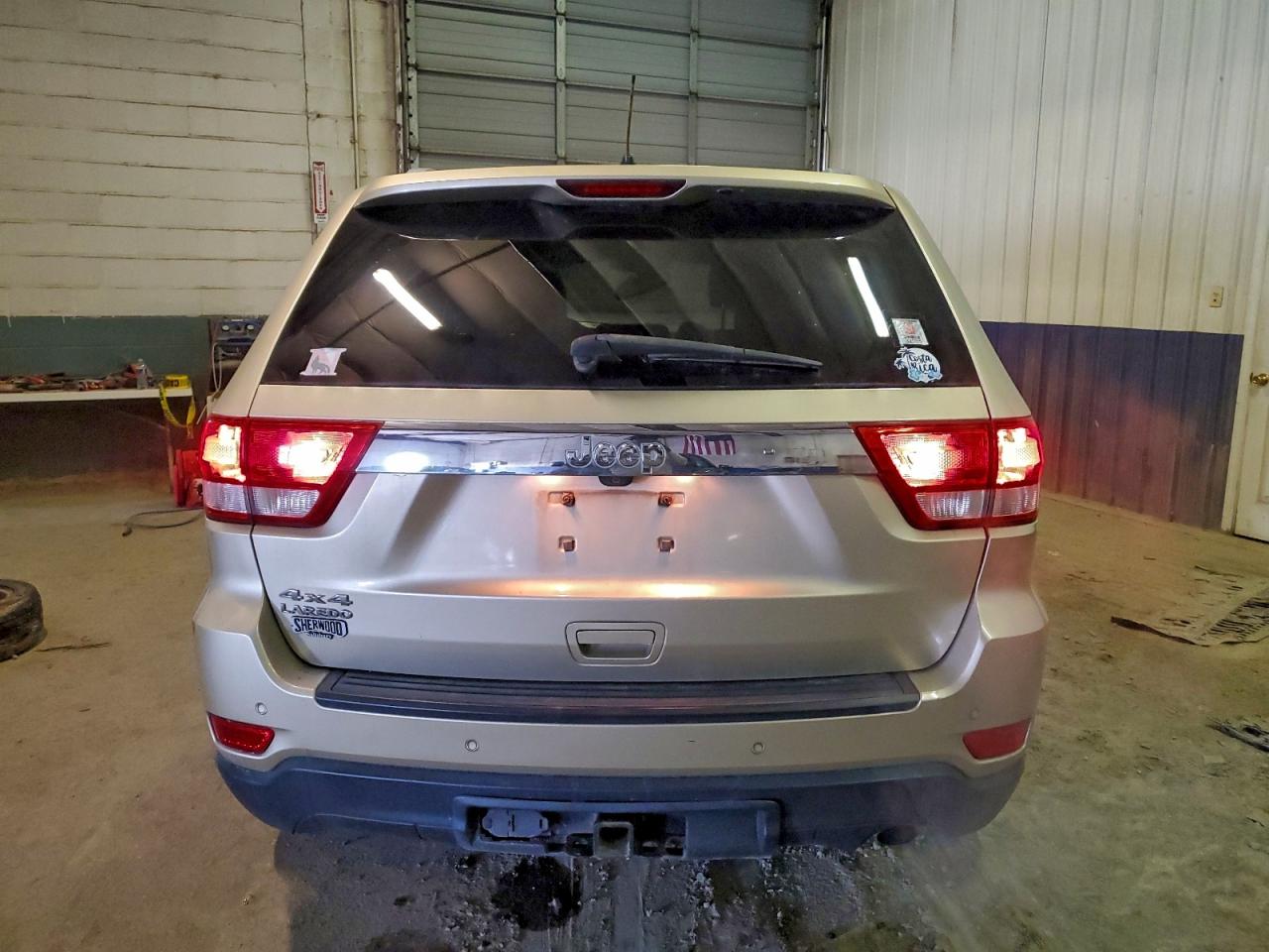 JEEP GRAND CHEROKEE LAREDO