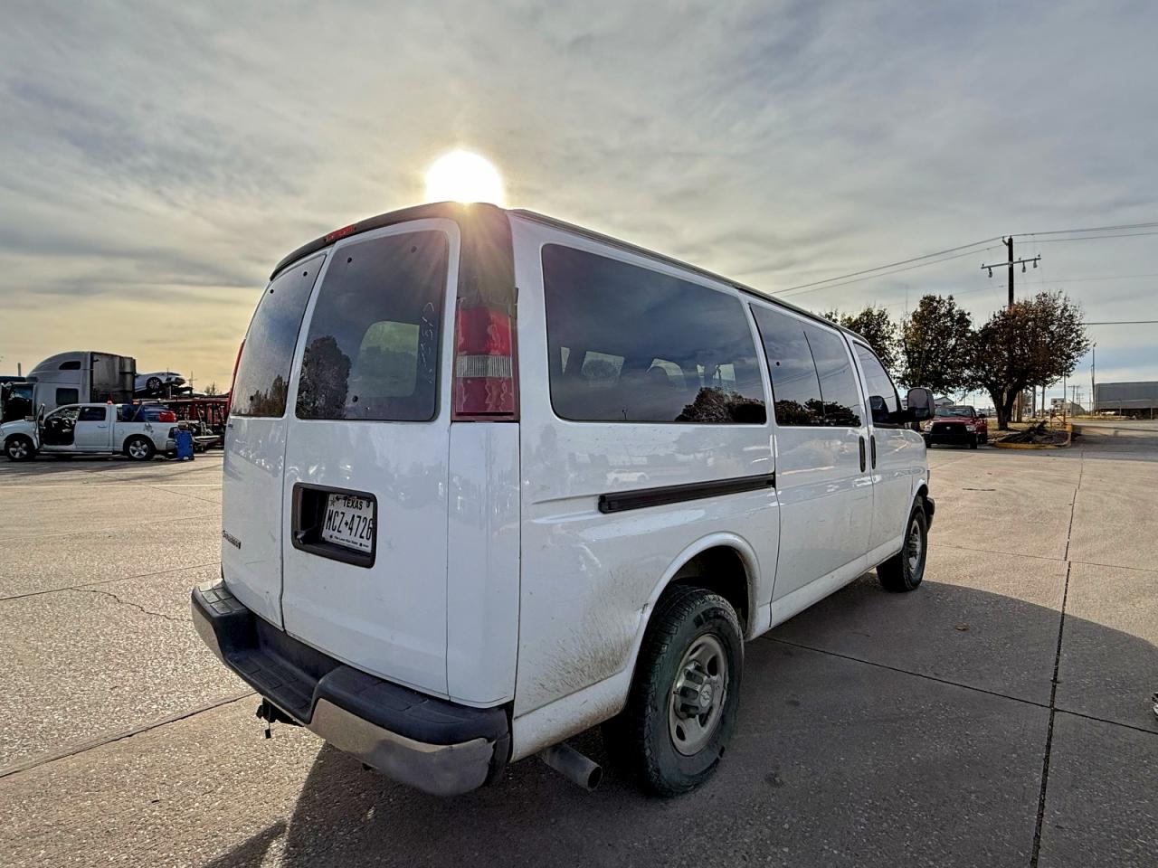 CHEVROLET EXPRESS LT