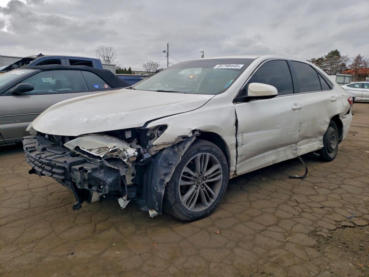 Lot #3310318051 2015 TOYOTA CAMRY LE