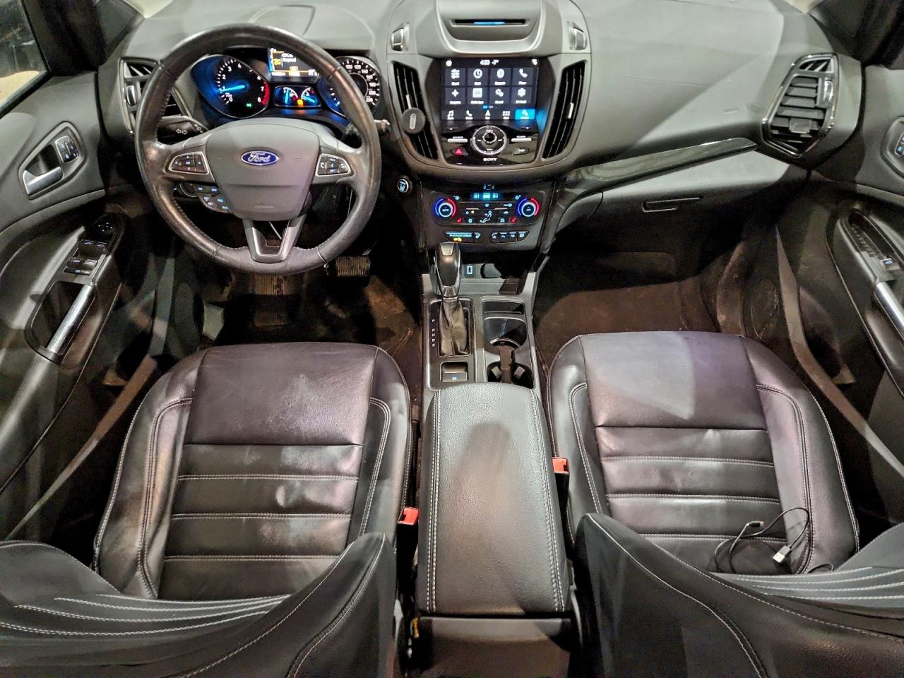 FORD ESCAPE TITANIUM