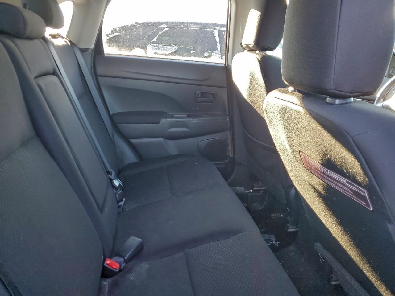 MITSUBISHI OUTLANDER ES