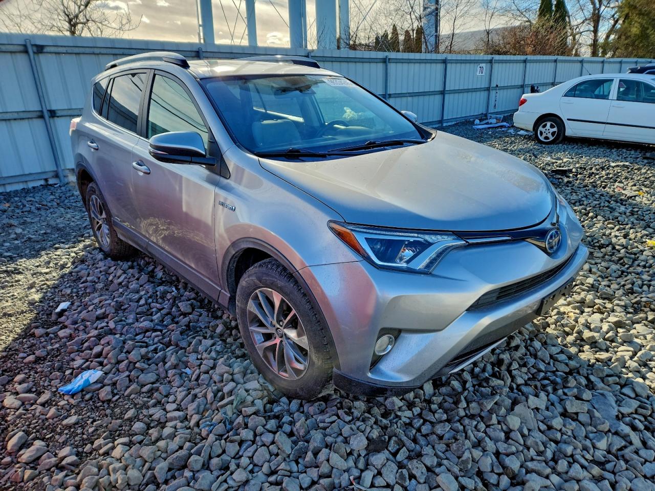 TOYOTA RAV4 LE