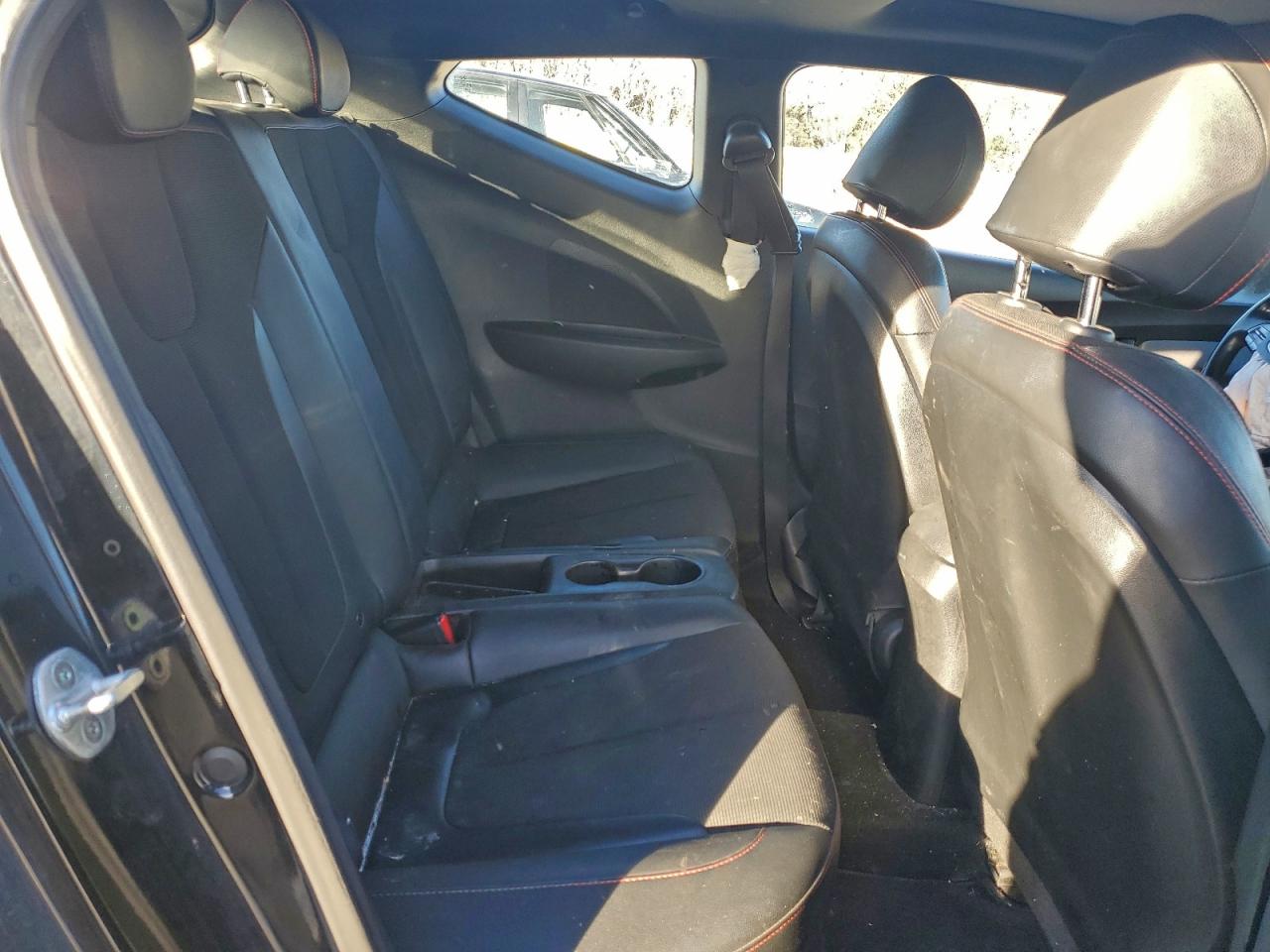 HYUNDAI VELOSTER BASE