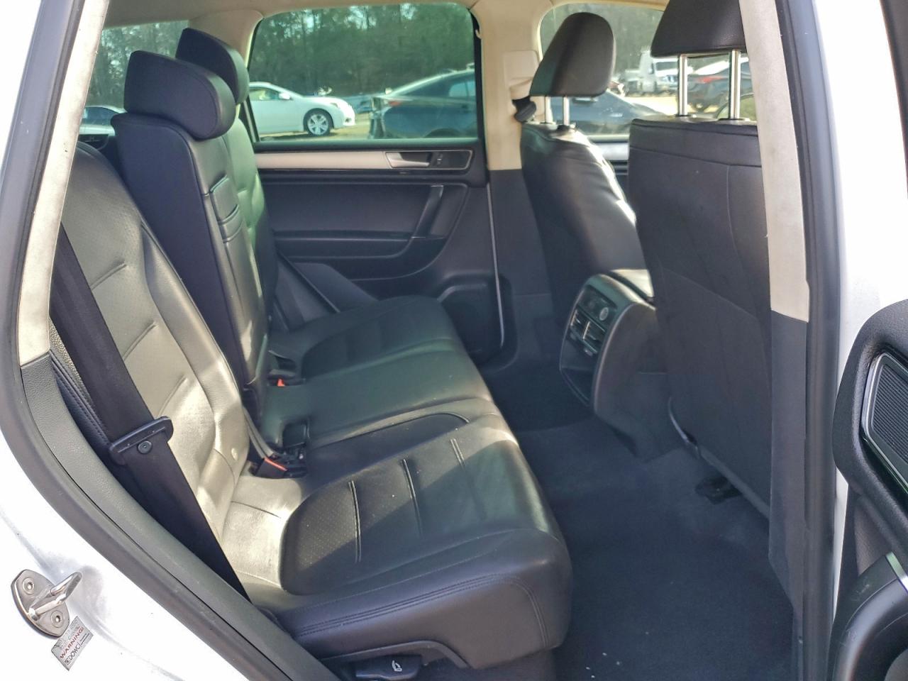 VOLKSWAGEN TOUAREG SPORT