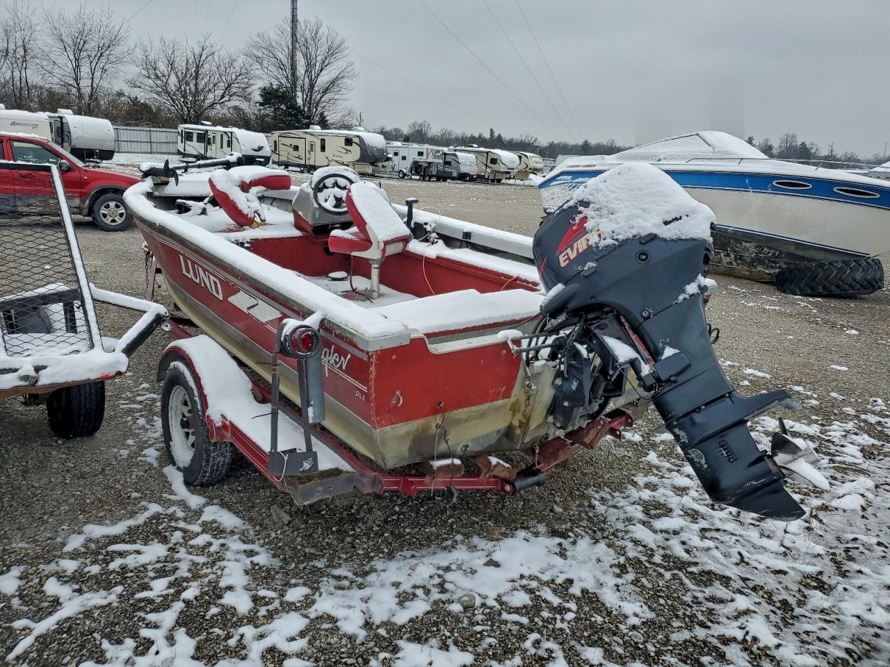 Lot #3304566456 1996 LUND BOAT